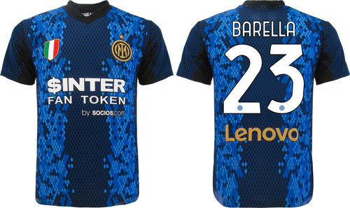 Maglia Ufficiale Da Calcio Nicolò Barella 23 Sport e tempo libero/Fan Shop/Calcio/Abbigliamento/Magliette e Top Il Distintivo - Pesaro, Commerciovirtuoso.it