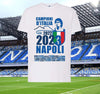 Maglietta Ssc Napoli Tshirt Bianca Con Stampa Campioni D'italia 2023 Calcio Sport e tempo libero/Fan Shop/Calcio/Abbigliamento/Maglie/Uomo Trade Shop italia - Napoli, Commerciovirtuoso.it