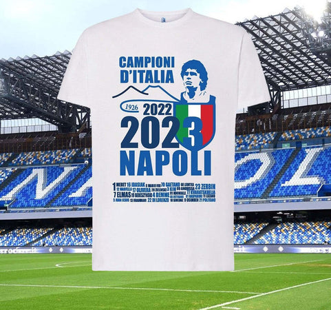 Maglietta Ssc Napoli Tshirt Bianca Con Stampa Campioni D'italia 2023 Calcio Sport e tempo libero/Fan Shop/Calcio/Abbigliamento/Maglie/Uomo Trade Shop italia - Napoli, Commerciovirtuoso.it