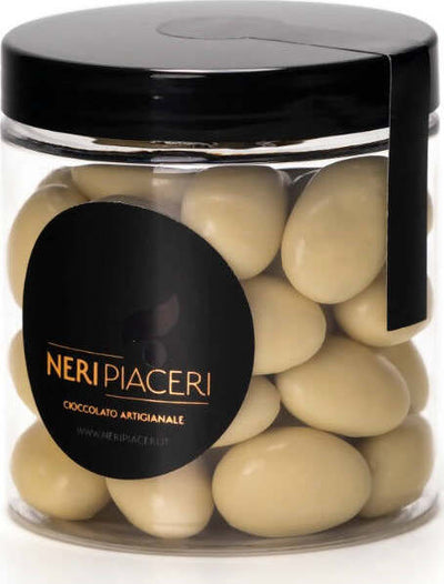 Mandorle Ricoperte Cioccolato Bianco in Vaso Confezione Gr. 180 Neri Piaceri Cioccolato Artigianale Alimentari e cura della casa/Snack dolci e salati/Caramelle cioccolatini e gomme da masticare/Caramelle dure e confetti Neri Piaceri - Cavezzo, Commerciovirtuoso.it