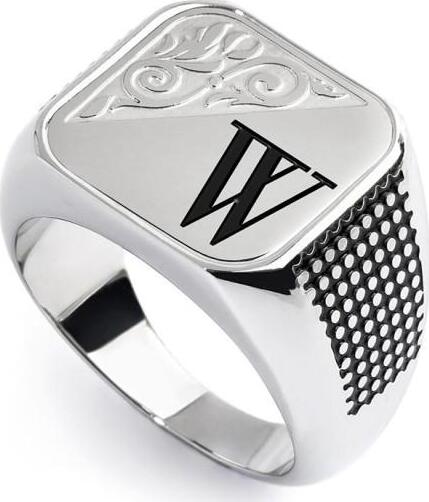 Marlù-Piastrina-quadrata-con-lettera-changy