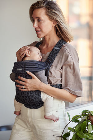 Marsupio BabyBjörn Mini New Classics Antracite/Leopard Prima infanzia/Marsupi/Marsupio a zainetto La Casa Del Bebè - Napoli, Commerciovirtuoso.it