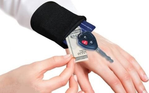 MARSUPIO DA POLSO POLSINO CON ZIP CERNIERA PORTA OGGETTI CHIAVI SOLDI MONETE Sport e tempo libero/Sport/Corsa/Marsupi Trade Shop italia - Napoli, Commerciovirtuoso.it