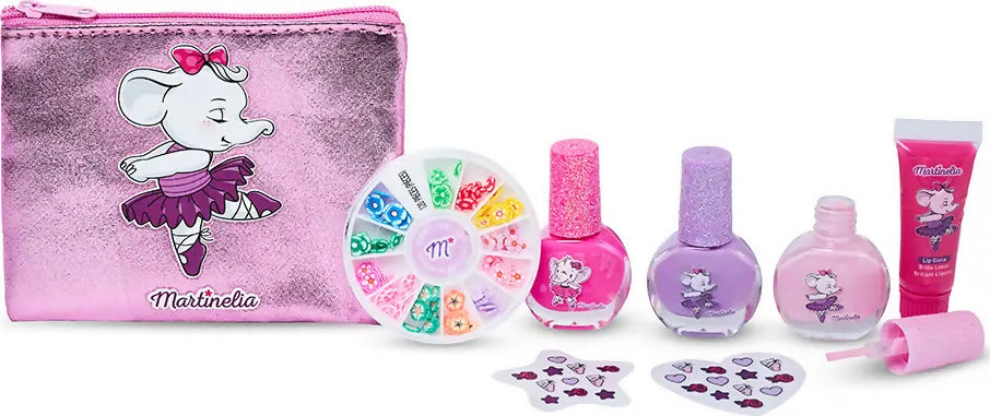 Martinelia Magic Ballet Nails & Case Cofanetto Trucchi E Smalti Bimba Con Adesivi Smalti Lucidalabbra E Borsetta Giochi e giocattoli/Giochi d'imitazione e accessori di travestimento/Accessori per travestimento/Trucchi Cartoleria Deja Vu - Crotone, Commerciovirtuoso.it