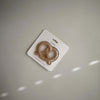 Massaggiagengive-Mushie-Pretzel-Natural