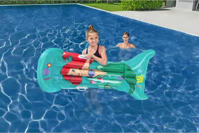 Materassino Gonfiabile Sirenetta 158x81 Cm Con Maniglie Per Bambine Piscina 9101 Giochi e giocattoli/Sport e giochi all'aperto/Giochi aquatici e piscine per bambini/Canotti e gonfiabili galleggianti Trade Shop italia - Napoli, Commerciovirtuoso.it