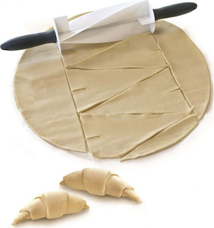 MATTARELLO RULLO ATTREZZO PASTICCERIA PASTICCERE PER CORNETTO CORNETTI CROISSANT Casa e cucina/Teglie da forno e accessori per pasticceria/Accessori e utensili per pasticceria/Mattarelli Trade Shop italia - Napoli, Commerciovirtuoso.it