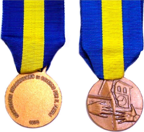Medaglia Terremoto Friuli Decorazione Per Civili - Nastro / Nastrino / Medaglia Sport e tempo libero/Accessori/Trofei medaglie e premi/Medaglie Il Distintivo - Pesaro, Commerciovirtuoso.it