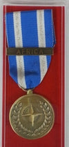 Medaglia Africa NATO con scatola