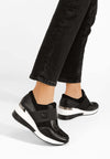 Mina - Sneakers con elastico e zeppa