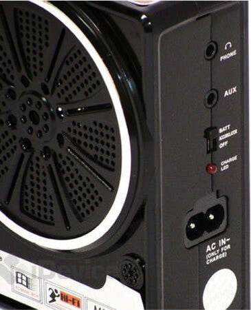 Mini Cassa Speacker Portatile Con Radio Fm Porta Usb Lettore Sd Mp3 Audio Musica Elettronica/Audio e video portatile/Radio Trade Shop italia - Napoli, Commerciovirtuoso.it