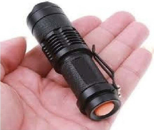Mini-Torcia-A-Luce-Bianca-500-W-800-Lumes-Ricaricabile-Resistente-Con-Gancio