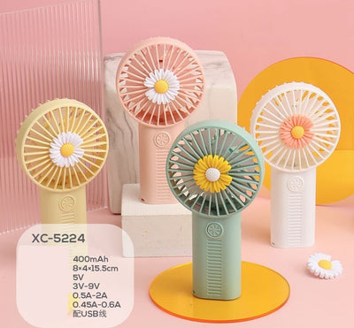 Mini Ventilatore Ricaricabile Usb Portatile Margherita Viaggio Campeggio Xc-5224 Casa, arredamento e bricolage > Elettrodomestici > Ventilatori Trade Shop italia - Napoli, Commerciovirtuoso.it