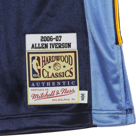 MITCHELL-&amp;-NESS-Canotta-Basket-Uomo-Nba-Authentic-Jersey-Hardwood-Classics-No-3-Allen-Iverson-2006-07-Dennug-Original-Team-Colors-da-uomo