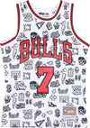 MITCHELL-&-NESS-Canotta-Basket-Uomo-Nba-Doodle-Swingman-Jersey-Hardwood-Classics-No-7-Toni-Kukoc-1997-98-Chibul-White/original-Team-Colors-da-uomo