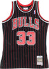 MITCHELL-&amp;-NESS-Canotta-Basket-Uomo-Nba-Swingman-Jersey-Hardwood-Classics-No-33-Scottie-Pippen-1995-96-Chibul-Alternate-2-Original-Team-Colors-da-uomo
