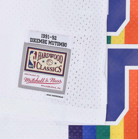 MITCHELL-&amp;-NESS-Canotta-Basket-Uomo-Nba-Swingman-Jersey-Hardwood-Classics-No-55-Dikembe-Mutombo-1991-92-Dennug-Original-Team-Colors-da-uomo