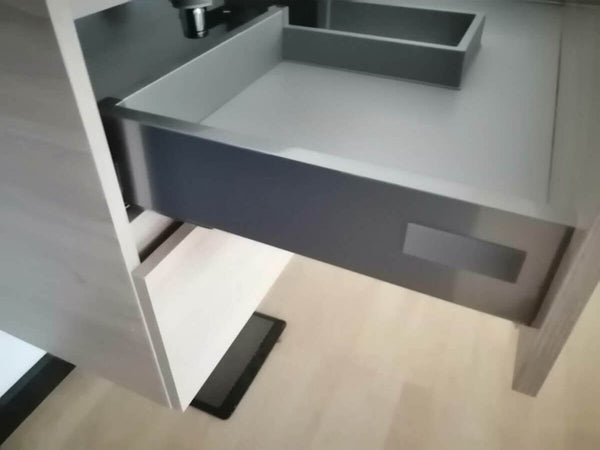 Mobile Bagno Sospeso Con Lavandino Integrato in Rovere Chiaro Set Mobiletto Bagno Design Moderno Con Lavabo E Specchio Inclusi Casa e cucina/Bagno/Mobili da bagno/Mobiletti e armadietti/Mobili a muro Shopbagno.it - Roma, Commerciovirtuoso.it