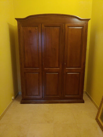 MOBILI-2G---Armadio-3-ante-in-legno-massello-classico-tinta-noce-cappello-tondo-158x56x197H