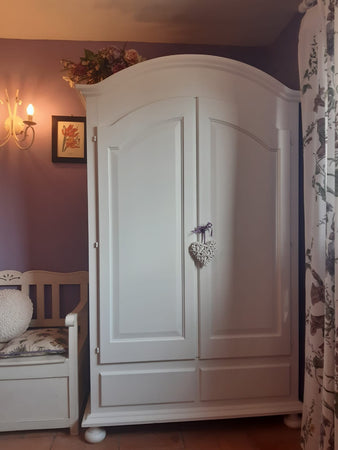 MOBILI-2G---ARMADIO-CAPPELLO-TONDO-BIANCO-OPACO-SHABBY-125x60x200