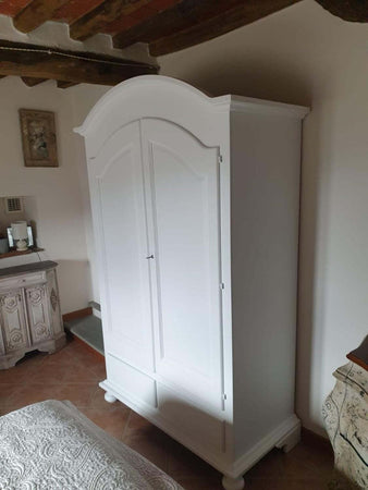 MOBILI-2G---ARMADIO-CAPPELLO-TONDO-BIANCO-OPACO-SHABBY-125x60x200