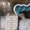 MOBILI-2G---Comodino-3-cassetti-Classico-Legno-Shabby-Bianco-Argento-56x43x76