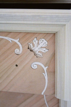 MOBILI-2G---COMODINO-CLASSICO-IN-LEGNO-2-CASSETTI-1-TIRETTO-FINITURA-BASSANO-L.61-P.41-H.71
