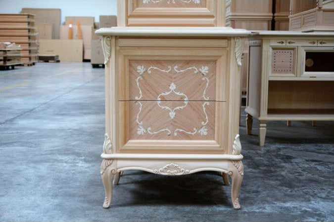 MOBILI-2G---COMODINO-CLASSICO-IN-LEGNO-2-CASSETTI-1-TIRETTO-FINITURA-BASSANO-L.61-P.41-H.71