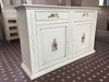 MOBILI-2G---CREDENZONE-IN-LEGNO-BIANCO-INVECCHIATO-CON-DECORI-MISURA-L.177-P.48-H.110