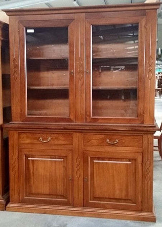 MOBILI-2G---CRISTALLIERA-2-ANTE-IN-LEGNO-FINITURA-NOCE-BASSANO-l.168-p.48-h.222