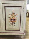 MOBILI-2G---CRISTALLIERA-NAPOLETANA-ARTE-POVERA-BIANCO-INVECCHIATO-CON-DECORI-L.150-P.43-H.208