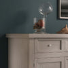 MOBILI-2G---MADIA-CREDENZA-IN-LEGNO-MASSELLO-2-ANTE-5-CASSETTI-GRIGIO-L.166-P.45-H.86