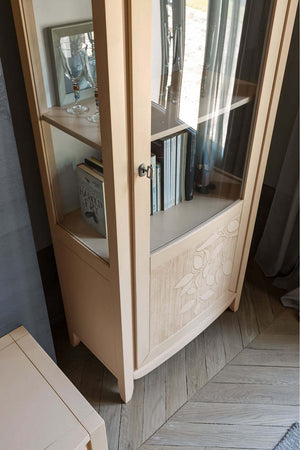 MOBILI-2G---PARETE-ATTREZZATA-CON-COLONNE-E-BASE-IN-LEGNO-MASSELLO-CON-DECORO-FOGLIA