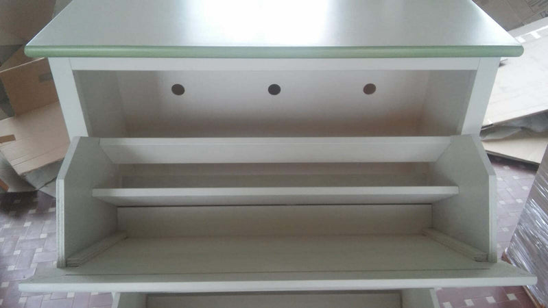 MOBILI-2G---SCARPIERA-4-ANTE-LACCATO-BIANCO-CON-DECORAZIONI-E-PROFILI-VERDI-MISURE-L.79-P.30-H.170