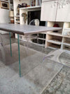 MOBILI-2G---TAVOLO-FISSO-IN-ROVERE-MASSELLO-NODATO-FINITURA-BETON-SPESSORE-4-CM.-MISURA-L.180-P.90-H.75