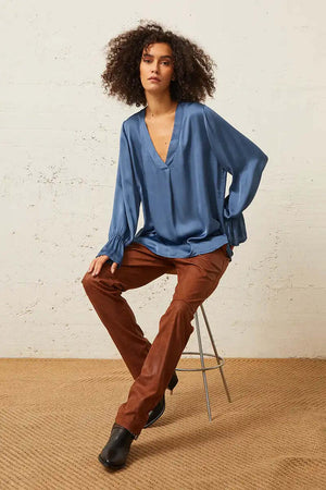 MOKI-B-|-Blusa-scollo-a-V