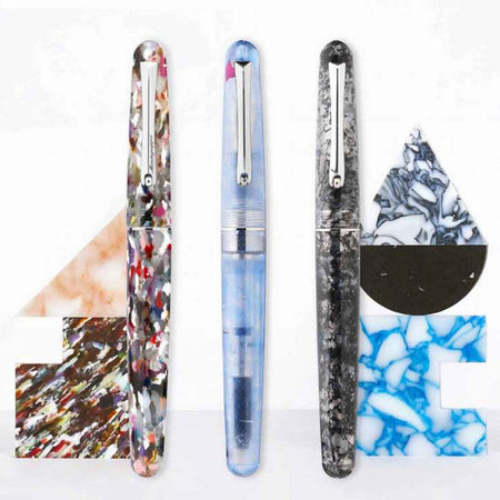 MONTEGRAPPA Penna a sfera Elmo Ambiente Ocean realizzata in materiali riciclati.