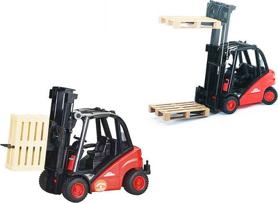 Muletto-Linde-con-pallet-Bruder
