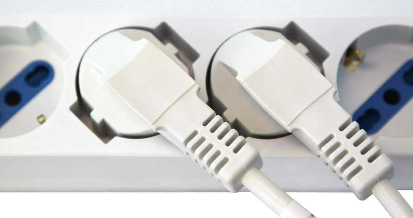 Multipresa-5-Posti-Italiana-Bipasso-con-2-Prese-USB-Techly
