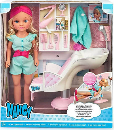 Nancy-un Giorno Bambola Di Parrucchiere Ricci Biondi, Sedia Per Capelli, Per Bellezza Estetica E Regalo Per I Bambini Dai 3 Anni, Multicolore, 700016650 Giochi e giocattoli/Bambole e accessori/Bambole Fashion e accessori/Bambole Fashion Cartoleria Deja Vu - Crotone, Commerciovirtuoso.it
