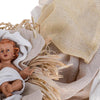 Natività completa statue per presepe con vestiti in tessuto Crema da 36 cm Casa e cucina/Decorazioni per interni/Addobbi e decorazioni per ricorrenze/Decorazioni natalizie/Presepi/Statuine e fondali per il presepe MagiediNatale.it - Altamura, Commerciovirtuoso.it