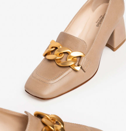Nero-Giardini-mocassino-beige-con-catena-I205651DE412