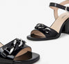 Nero-Giardini-sandalo-in-vernice-nero-con-catena