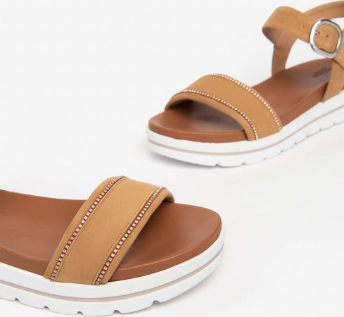 Nero-Giardini-sandalo-platform-con-borchiette-E307813D340