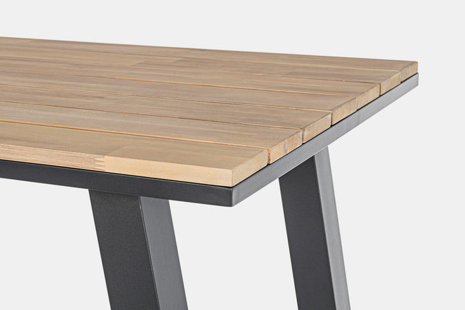 Tavolino "Skipper" con struttura in alluminio, piano con doghe, 131 x 73 cm