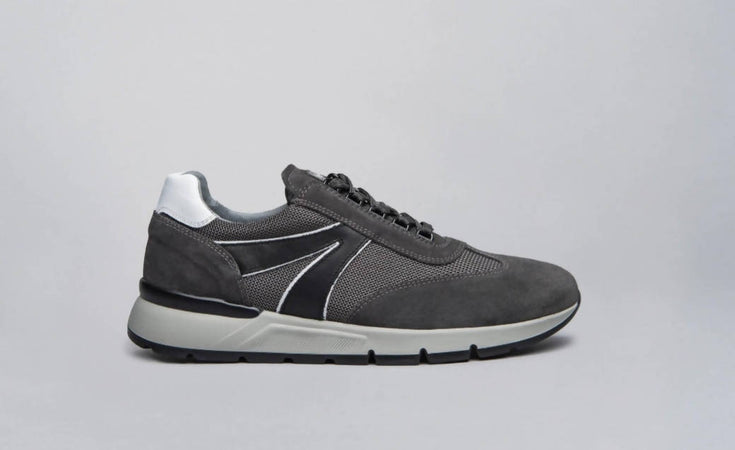 Nerogiardini Sneakers Casual Uomo Lacci Suola in Gomma Camoscio Scarpe Made in Italy Scamosciate I001820u