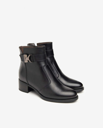 Nerogiardini Stivali Bassi Donna  tronchetti in pelle I411270D