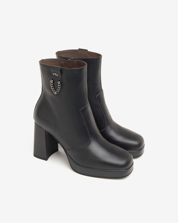 Nerogiardini Stivali Donna Tronchetti in Pelle I410905 D con Tacco