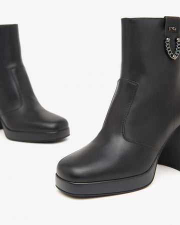 Nerogiardini Stivali Donna Tronchetti in Pelle I410905 D con Tacco