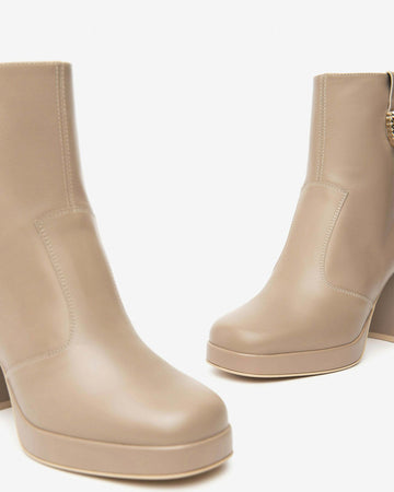 Nerogiardini Stivali Donna Tronchetti in Pelle I410905 D con Tacco